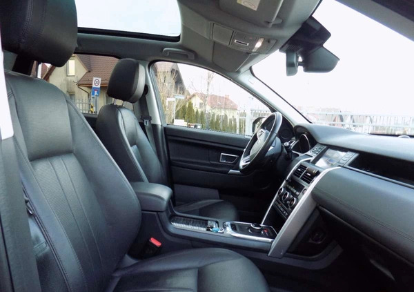 Land Rover Discovery Sport cena 75999 przebieg: 229999, rok produkcji 2018 z Paczków małe 667